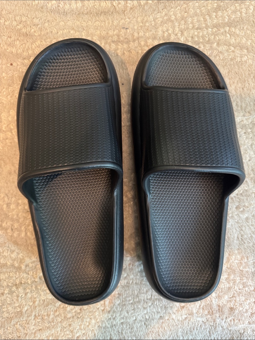 BN Black Slide Sandals - Minimal Rubber Slides croc-like. Size L fit 8-10 women